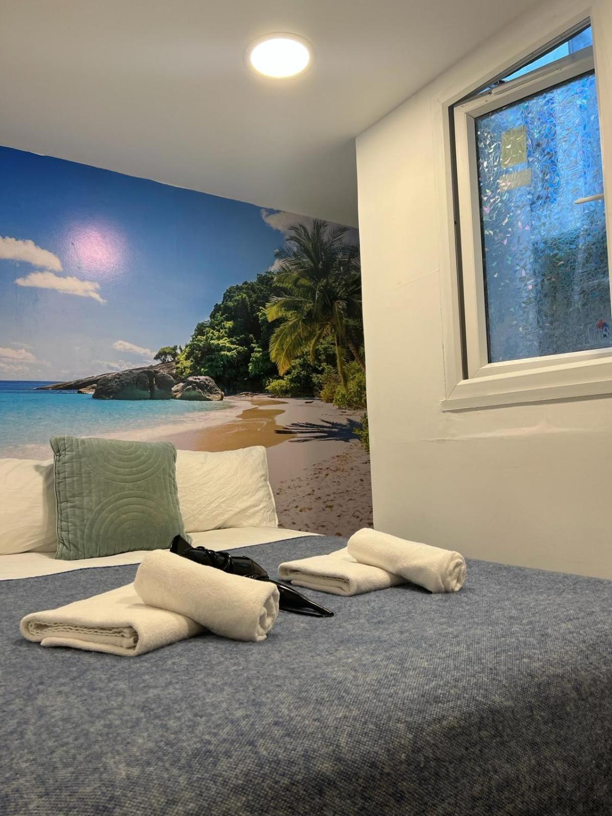 Homestay Comfy Private Bedrooms In Euston,